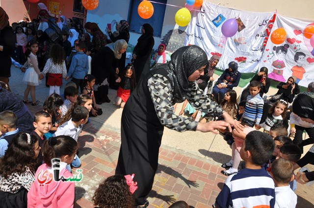 كفرقاسم – فيديو: بساتين الامل, السلام , والمحبة تحتفل بعيد الام على انغام عمو انس وجوقته ..